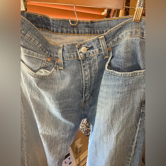 Levi Strauss & Company 505 blue jeans, 34 W and 32 L - Picture 2 of 9